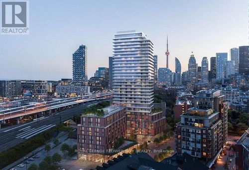 2308-35 Parliament St, Toronto, ON, M5A0Z5 | Card Image