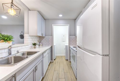 3929-3929 Tanglewilde St, Houston, TX, 77063-7102 | Card Image