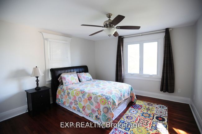 212 Cameron Cres, House other with 4 bedrooms, 3 bathrooms and 6 parking in Keswick ON | Image 17