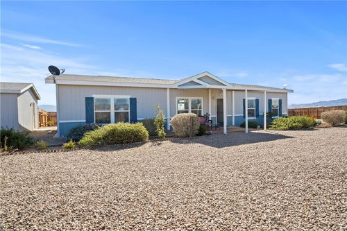 6015 W Collins Dr, Golden Valley, AZ, 86413-8464 | Card Image