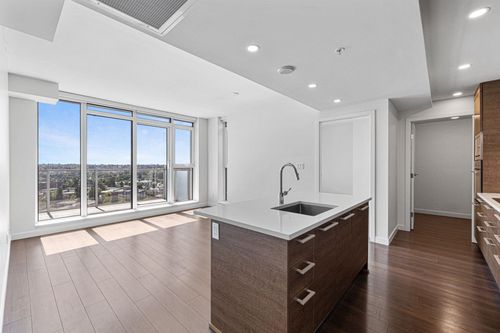 2209-285 10th Ave W, Vancouver, BC, V5Y | Card Image