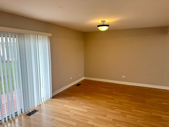 227 Wellington Cir, Townhouse with 2 bedrooms, 2 bathrooms and 1 parking in Gurnee IL | Image 20