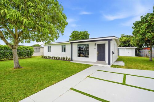 10860 Sw 40th Ter, Miami, FL, 33165-4860 | Card Image