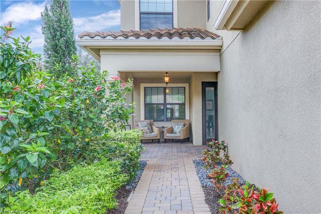 11717 Meadowrun Cir, House other with 4 bedrooms, 4 bathrooms and null parking in FORT MYERS FL | Image 2