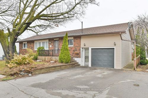 29 Hannah St, Trenton, ON, K8V2A4 | Card Image