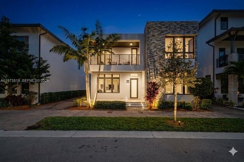 8126 Nw 48th Ter, Doral, FL, 33166-5688 | Card Image