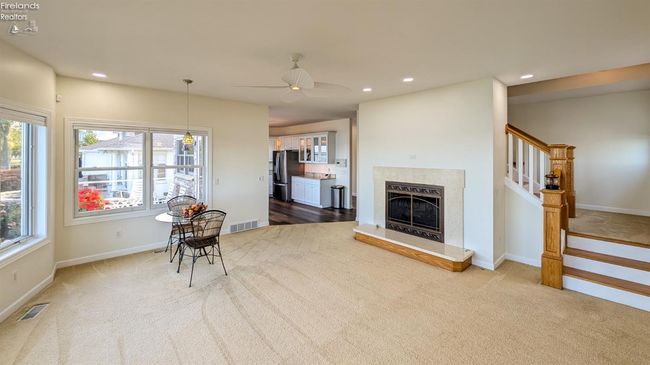 4376 E Cliff Rd, House other with 3 bedrooms, 3 bathrooms and 3 parking in Port Clinton OH | Image 11