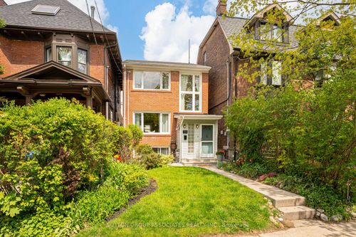 32A Vermont Ave, Toronto, ON, M6G1X7 | Card Image