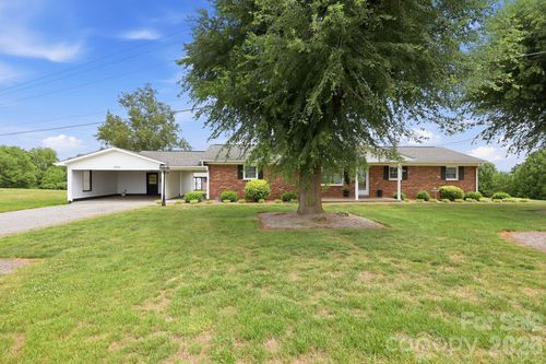 1913 Nebo Rd, Boonville, NC, 27011-8223 | Card Image