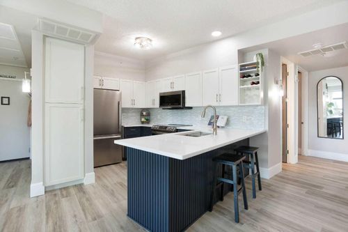 201-205 Riverfront Ave Sw, Calgary, AB, T2P5K4 | Card Image
