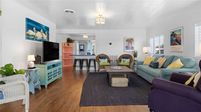 1127 S Live Oak St, House other with 2 bedrooms, 2 bathrooms and null parking in Rockport TX | Image 6