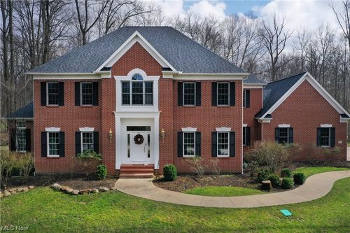 6039 Ledgeview Dr, Boston Heights, OH, 44264-9540 | Card Image