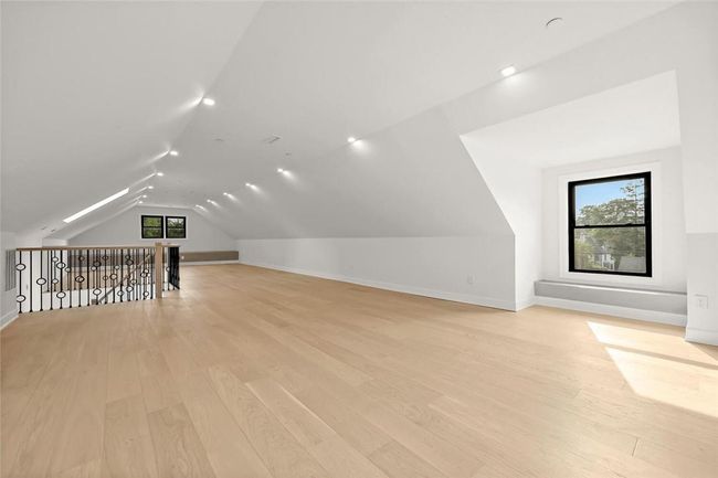 14 White Plains Rd, House other with 4 bedrooms, 4 bathrooms and 3 parking in Bronxville NY | Image 23