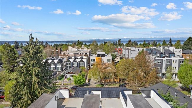 A - 6032 42 Nd Ave Sw, Townhouse with 3 bedrooms, 3 bathrooms and null parking in Seattle WA | Image 21