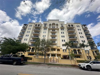 205 - 101 Sidonia Ave, Condo with 3 bedrooms, 2 bathrooms and null parking in Coral Gables FL | Image 1