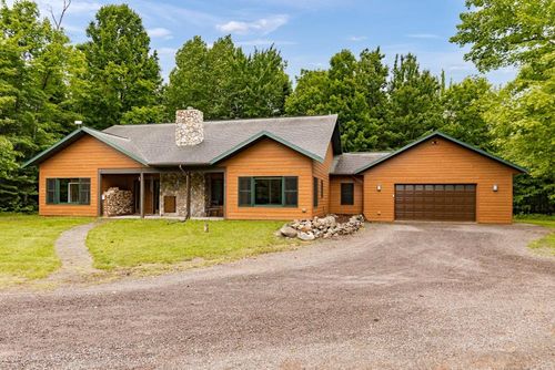 7985 E County Road A, Solon Springs, WI, 54873-8392 | Card Image
