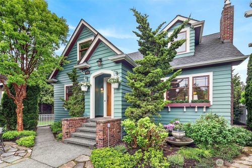 4036 44th Ave Sw, Seattle, WA, 98116-3714 | Card Image