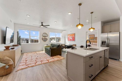 l301-226 N Cliff Side Dr, Hurricane, UT, 84737-6239 | Card Image