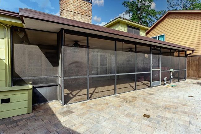 Screened Patio | Image 12