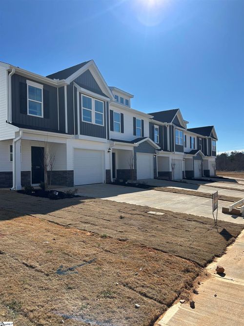 122 Stonyway Ln, Easley, SC, 29640-1582 | Card Image