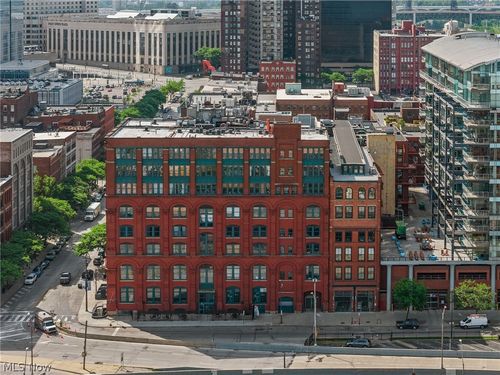 402-635 W Lakeside Ave, Cleveland, OH, 44113-1077 | Card Image