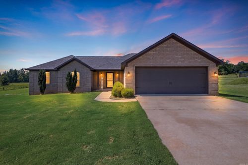 28 Kay Dr, Greenbrier, AR, 72058-8511 | Card Image