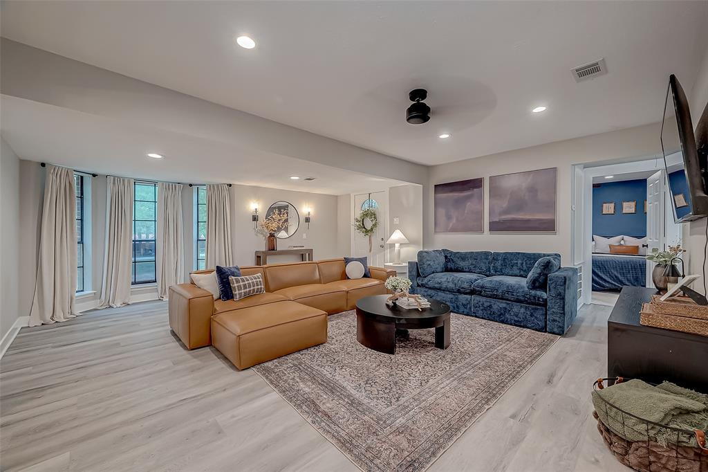 Champion Forest Loop, Conroe, TX 77303