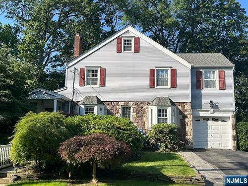 163 Voorhis Ave, River Edge, NJ, 07661-1233 | Card Image