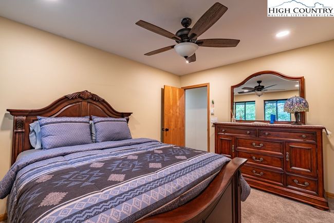 103 Raven Rd, House other with 3 bedrooms, 2 bathrooms and null parking in Beech Mountain NC | Image 23