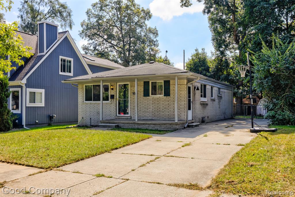 Yale St, Oak Park, MI 48237
