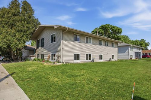 1014 24th Ave S, Moorhead, MN, 56560-4411 | Card Image