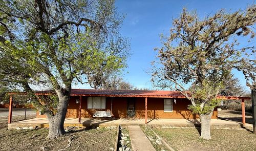 200 N Pecos St, Camp Wood, TX, 78833 | Card Image