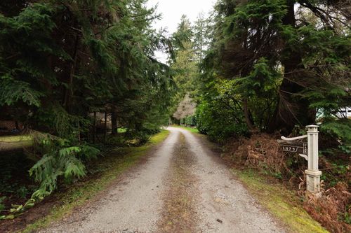 1479 Park Ave, Roberts Creek, BC, V0N2W2 | Card Image