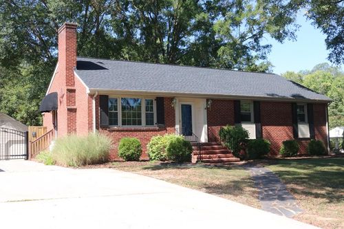 1003 2nd Avenue Ext, Farmville, VA, 23901-2204 | Card Image
