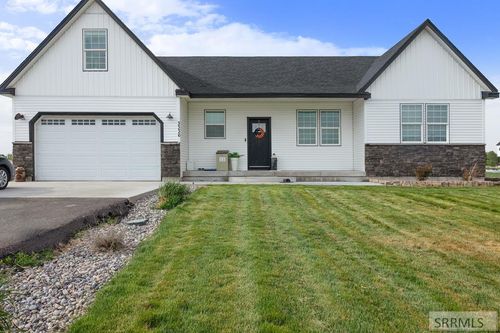 3336 Bronco Ct, Rexburg, ID, 83440-4090 | Card Image