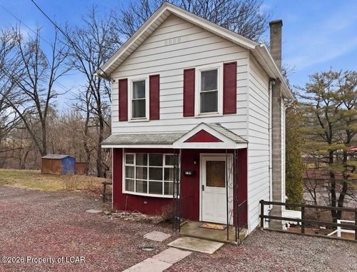 144 Main St, Dallas, PA, 18612-1824 | Card Image