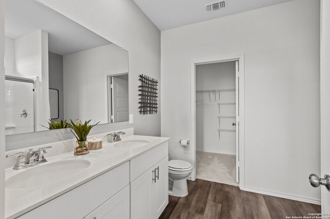 616 Rustic Grv, House other with 4 bedrooms, 2 bathrooms and null parking in Boerne TX | Image 15