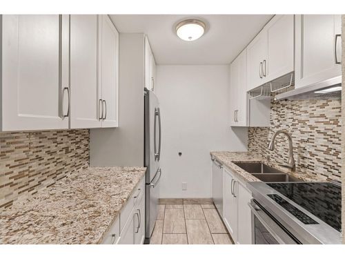 t17-3035 Oneal Pkwy, Boulder, CO, 80301-1486 | Card Image