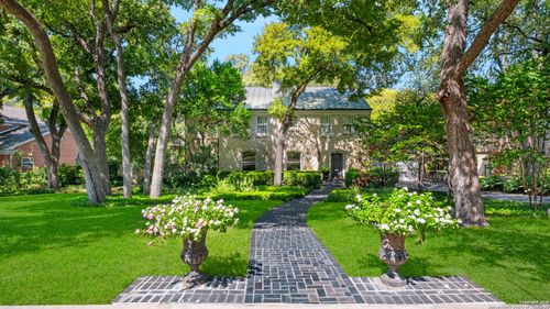 107 Thelma Dr, San Antonio, TX, 78212-2517 | Card Image