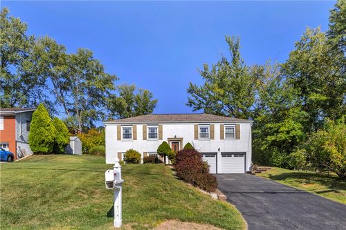 315 Alpine Village Dr, Monroeville, PA, 15146-3747 | Card Image