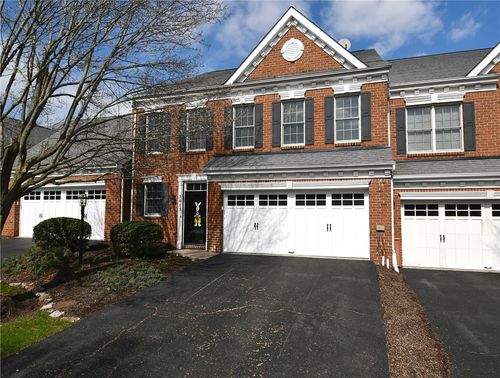 2013 Croghan Dr, Carnegie, PA, 15106-1594 | Card Image