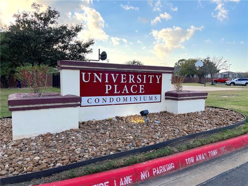 101-521 Southwest Pkwy, College Station, TX, 77840-7133 | Card Image
