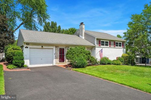511 Charles Dr, King Of Prussia, PA, 19406-1669 | Card Image