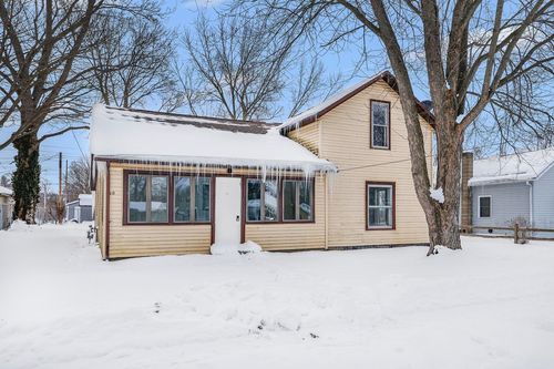 412 Oak St, Dowagiac, MI, 49047-1341 | Card Image