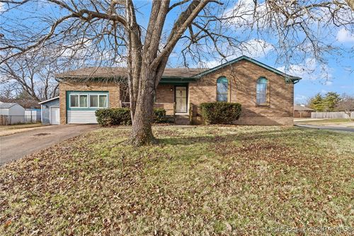 4601 Dunbar Dr, Jeffersonville, IN, 47130-9550 | Card Image