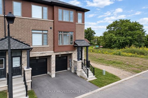 19 - 61 Soho Street, House with 3 bedrooms, 3 bathrooms and 1 parking in Hamilton ON | Card Image