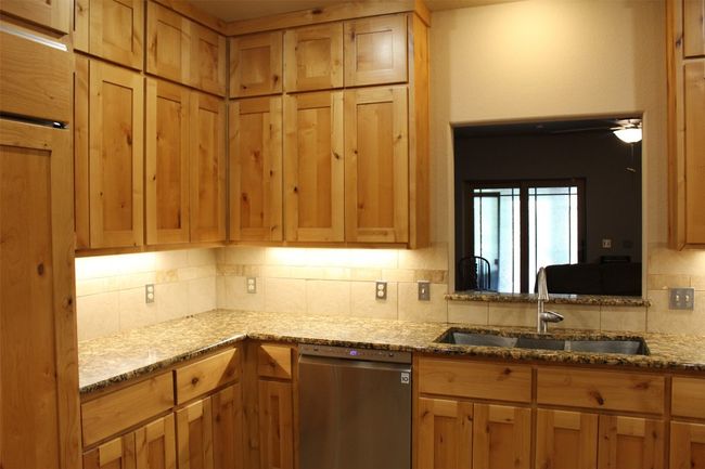 1252 Merlot, House other with 3 bedrooms, 3 bathrooms and 5 parking in New Braunfels TX | Image 4