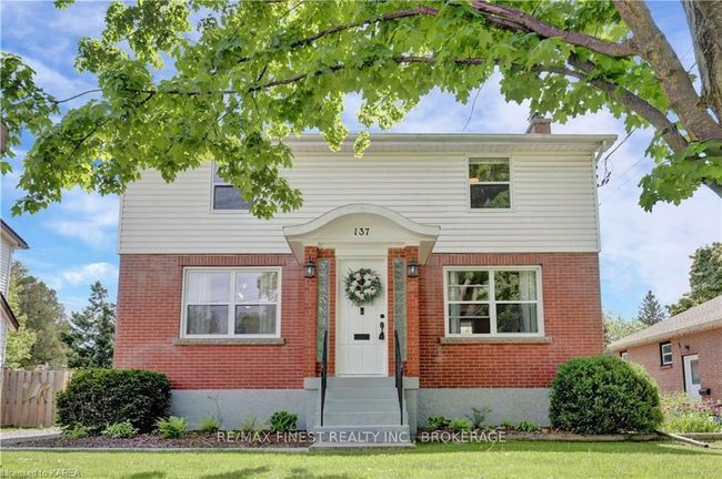 137 Hillendale Ave, House other with 3 bedrooms, 2 bathrooms and 5 parking in Kingston ON | Image 4