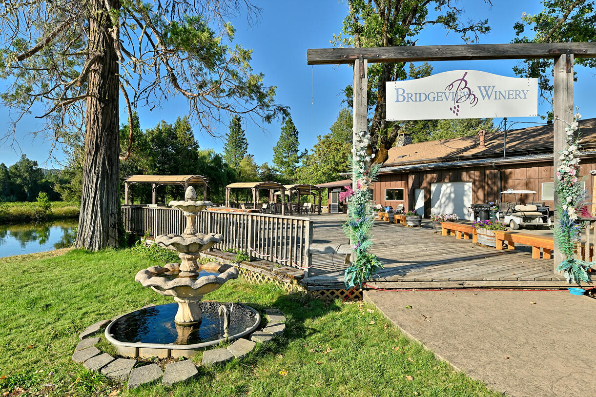 Commercial Sale in Cave Junction 2