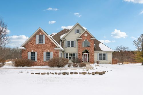 126 Preserve Ct, Grafton, WI, 53024 | Card Image